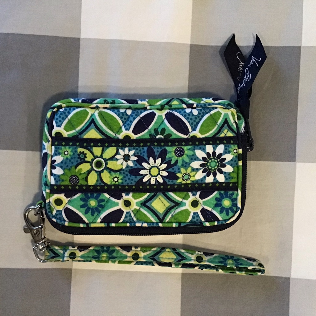 Vera Bradley Daisy Daisy Wristlet Nwot